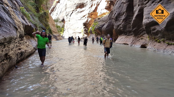 Studená řěka Narrow Zion. Foto: HOTROCK.cz