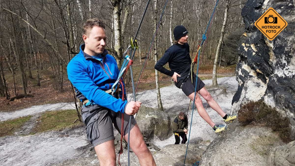 Praktický nácvik slaňování s prusíkem proběhl na přání klientů.
